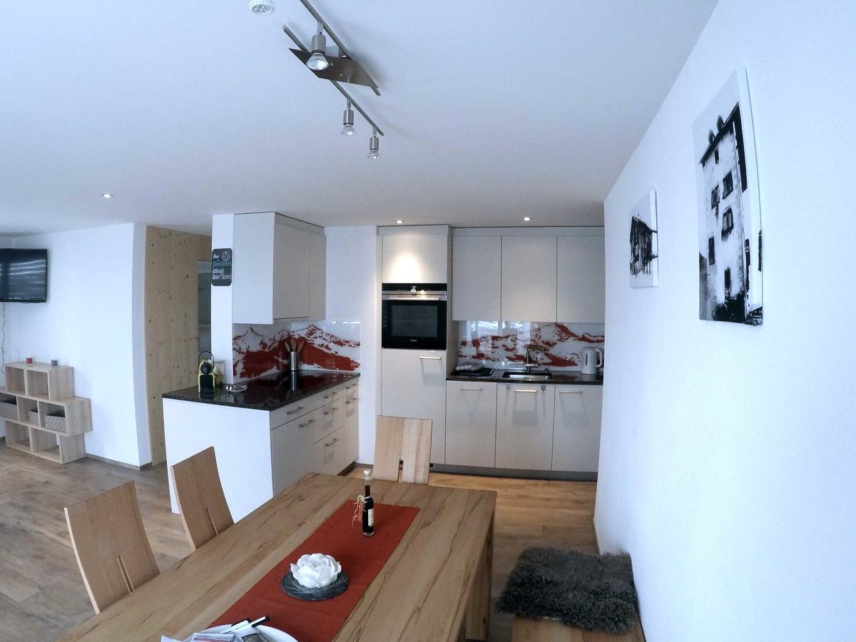 Haus Baracca Appartement Vella Buitenkant foto