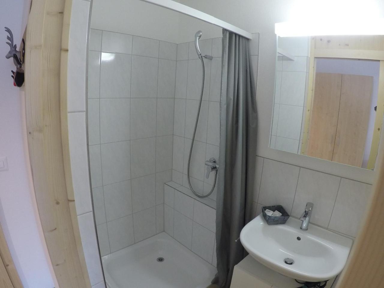 Haus Baracca Appartement Vella Buitenkant foto