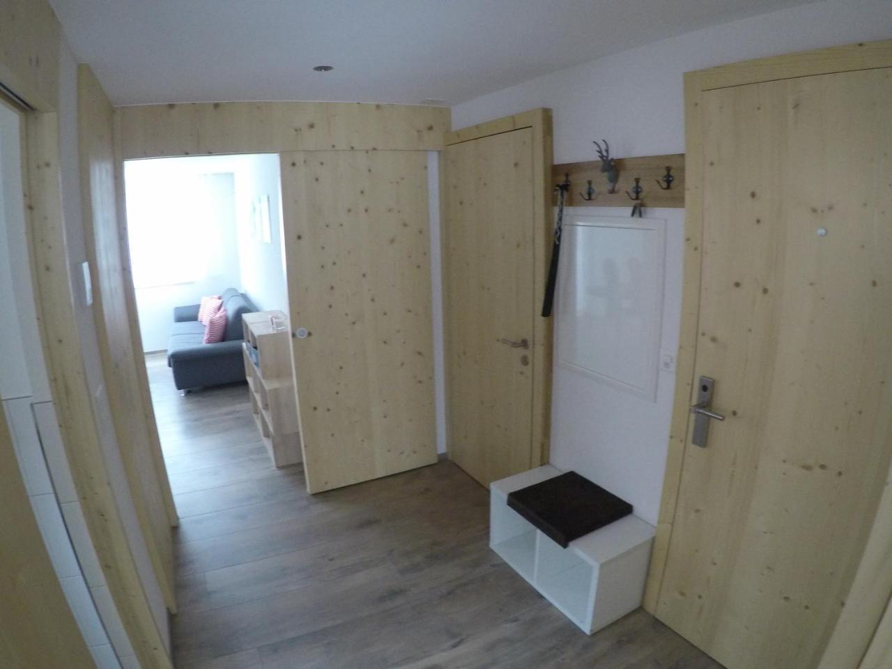 Haus Baracca Appartement Vella Buitenkant foto