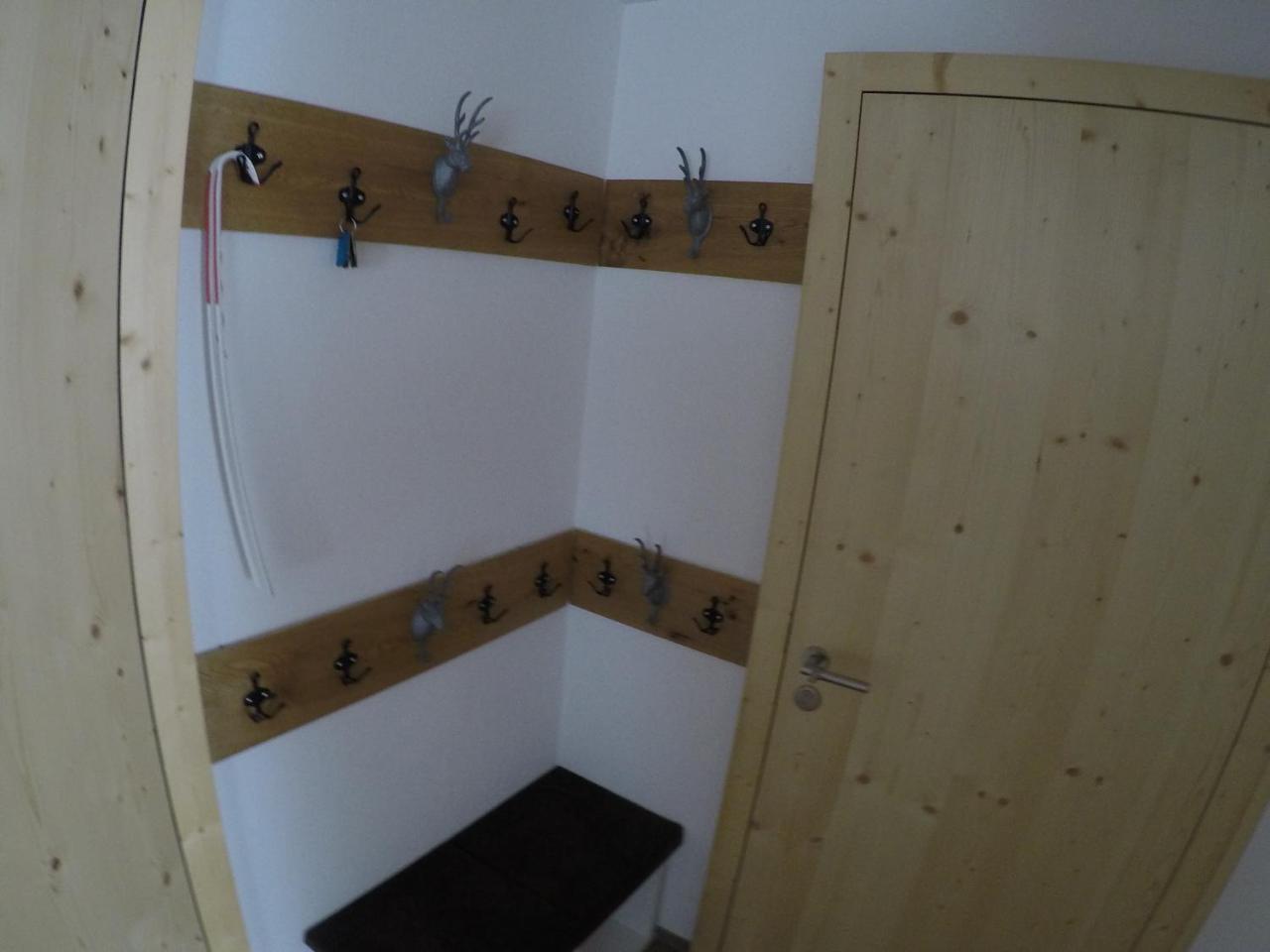 Haus Baracca Appartement Vella Buitenkant foto