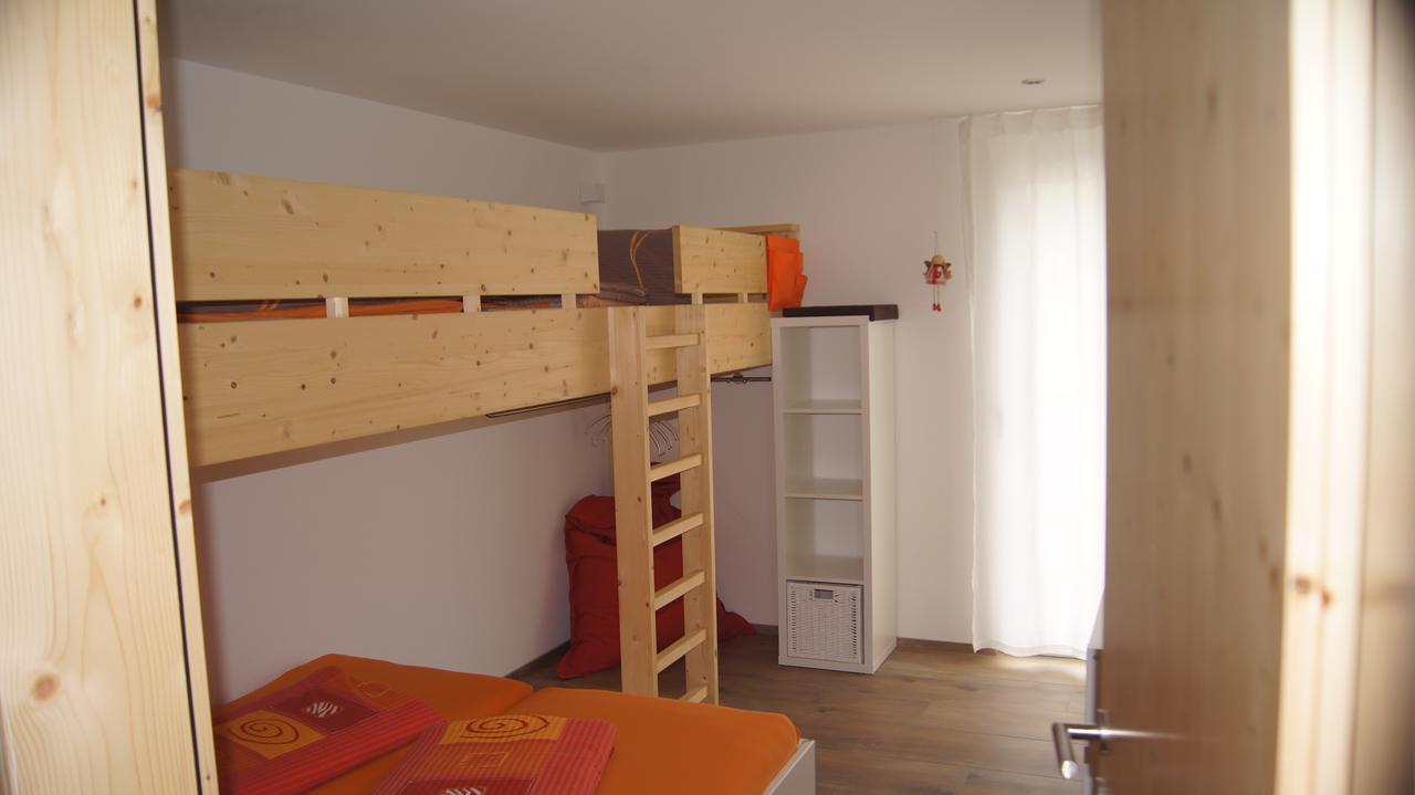 Haus Baracca Appartement Vella Buitenkant foto