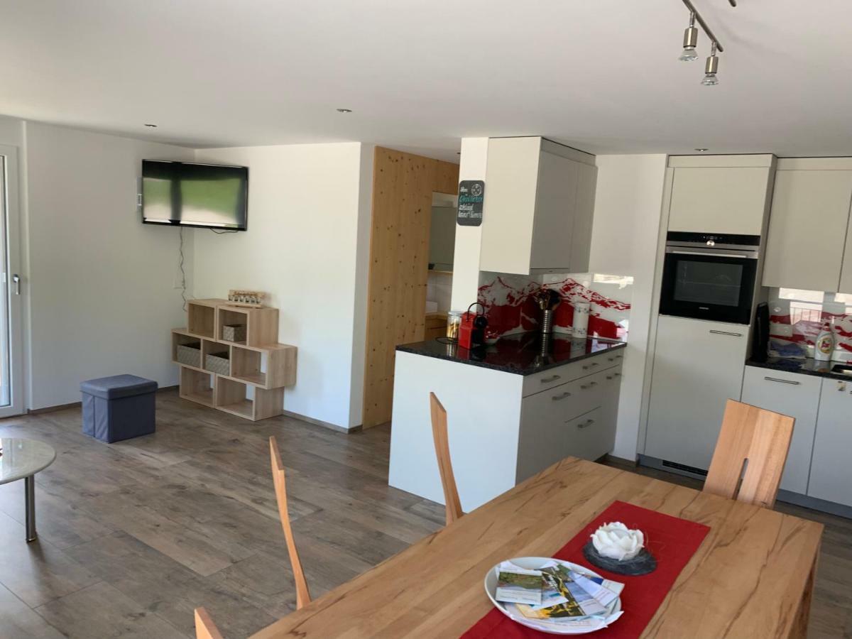 Haus Baracca Appartement Vella Buitenkant foto