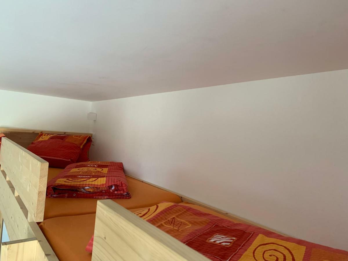 Haus Baracca Appartement Vella Buitenkant foto