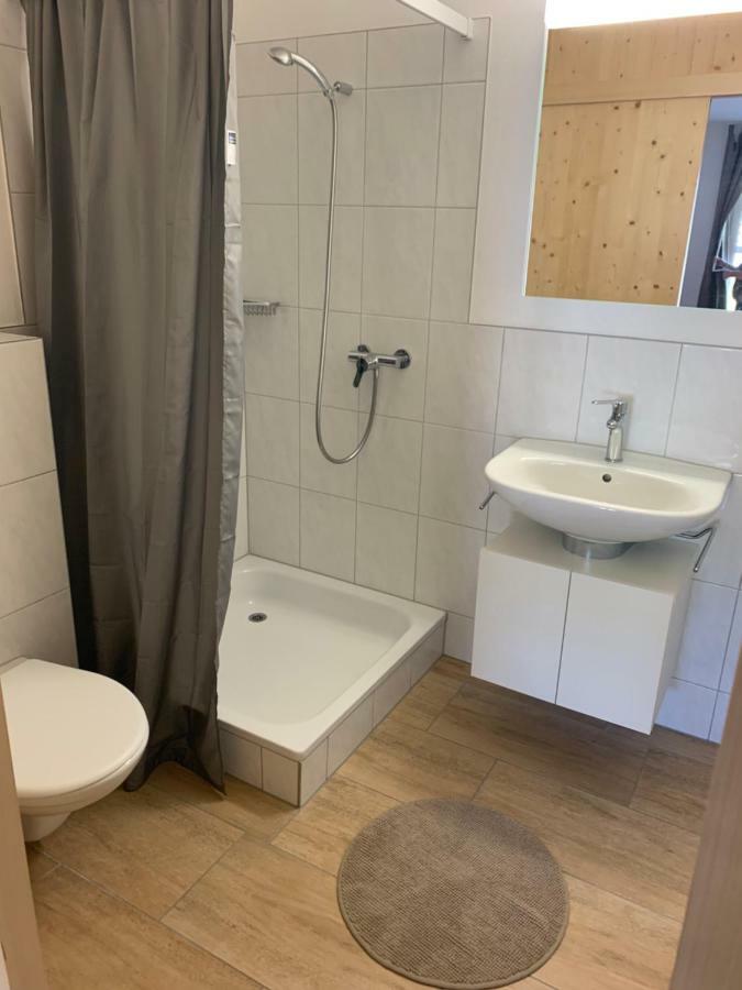Haus Baracca Appartement Vella Buitenkant foto