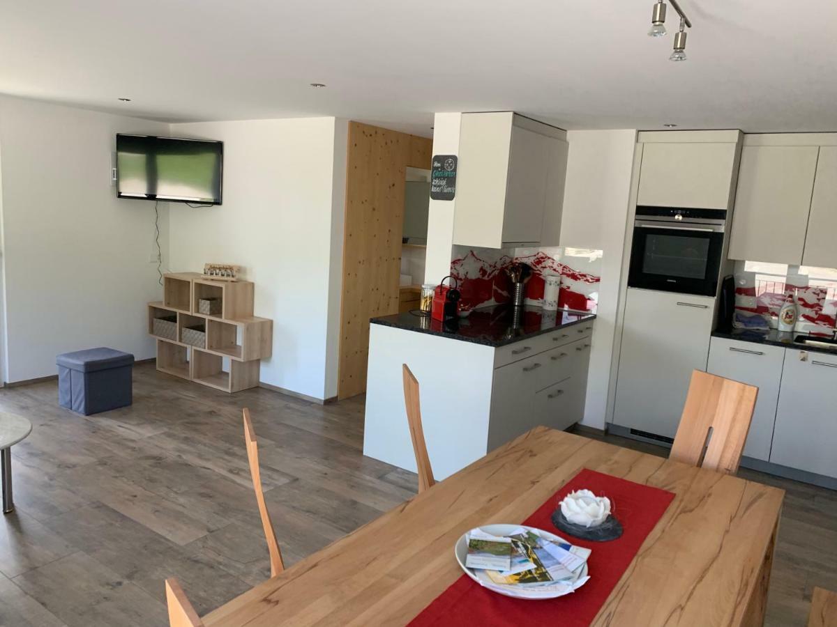 Haus Baracca Appartement Vella Buitenkant foto